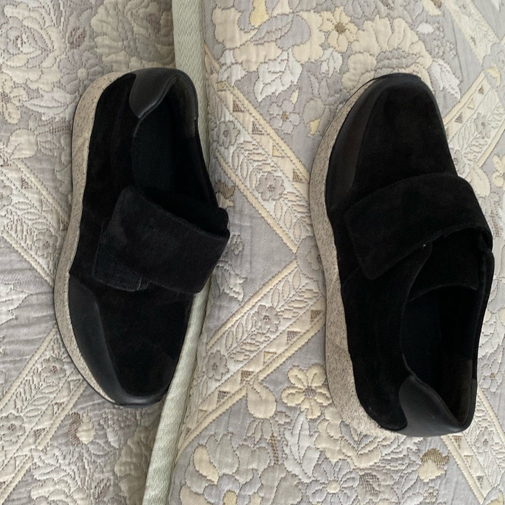 Women shoes, size 5,5(35,5), VINCE, NWOT.